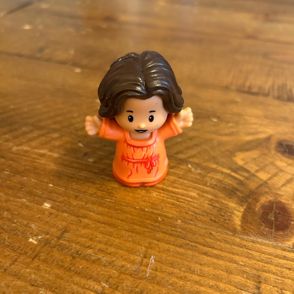 Fisher Price Little People mom/girl in orange dress as is